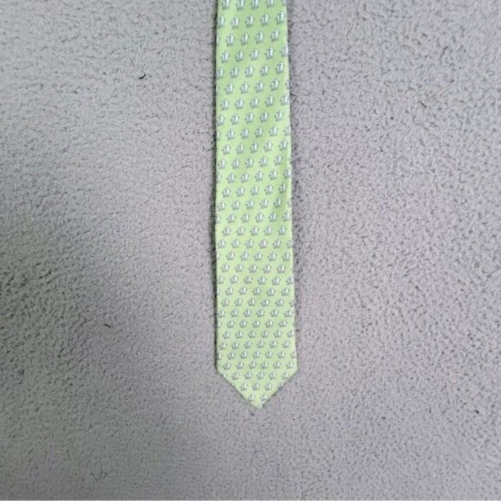 VINEYARD VINES MENS SILK TIE LIME GREEN WITH HORSES ON IT